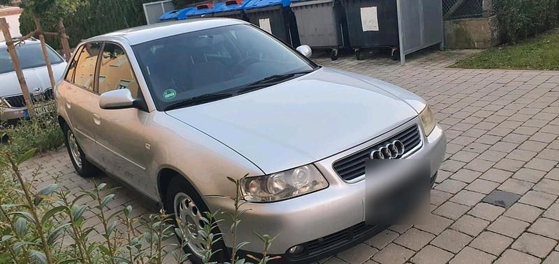 Silber Gebraucht 2002 Audi A3 Limousine | 970 € (Superpreis) - Bild 1/4