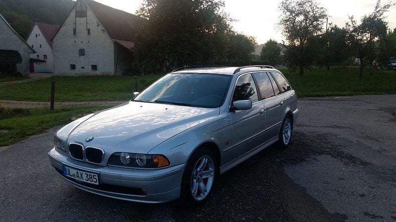 Gebraucht BMW 520 Basis 170 PS (125 kW) 2000 Silber Kombi