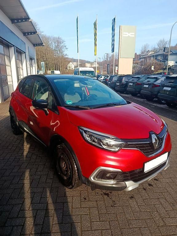 Gebraucht Renault Captur 120 PS (88 kW) 2017 Rot SUV