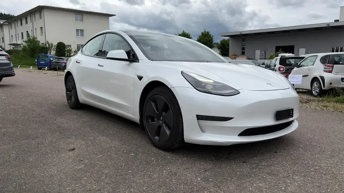 Usata Tesla Model 3 Long Range AWD 365 kW (497 CV) 2021 Bianco Berlina