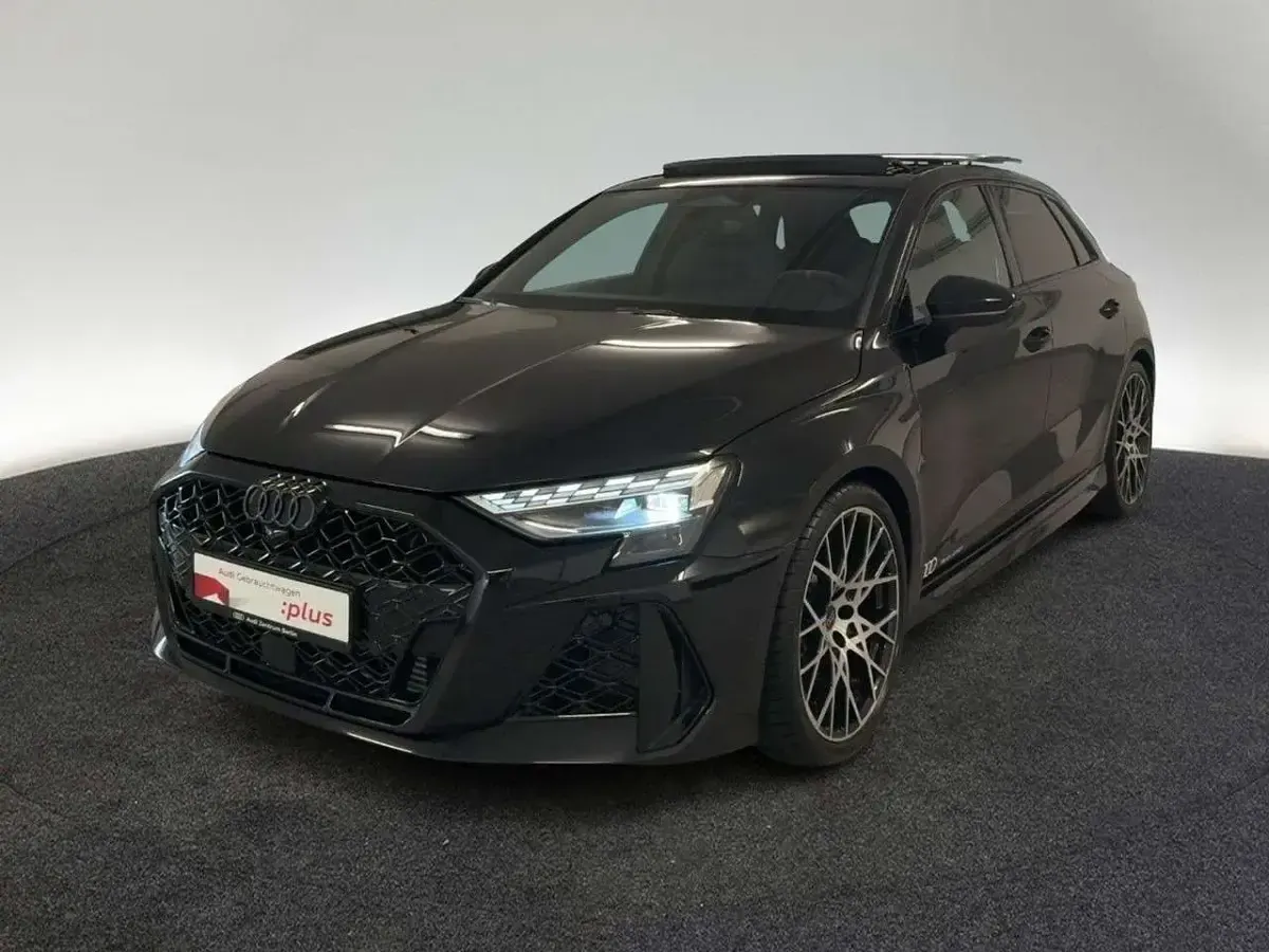 Gebraucht Audi RS3 400 PS (294 kW) 2026 Mythosschwarz metallic Limousine