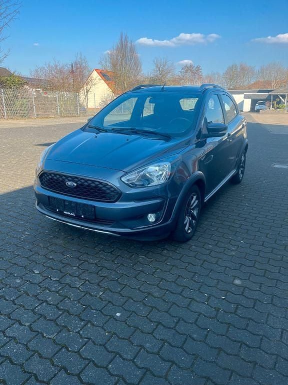 Gebraucht Ford Ka Plus Active 86 PS (63 kW) 2018 Grau Kleinwagen
