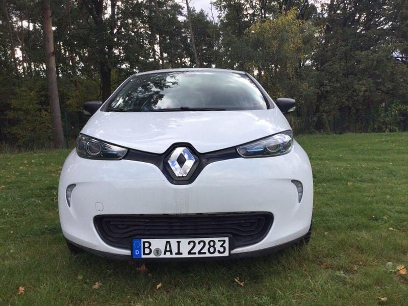 Weiß Gebraucht 2019 Renault Zoe Life Kleinwagen | 7.900 € (Fairer Preis) - Bild 1/4