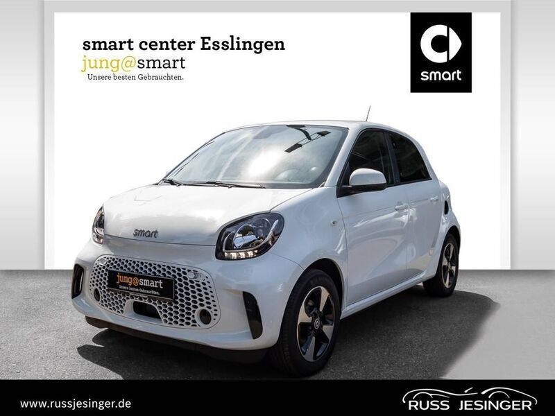 Weiß Gebraucht 2022 Smart ForFour Electric Drive Passion Limousine | 10.980 € (Fairer Preis) - Bild 1/4