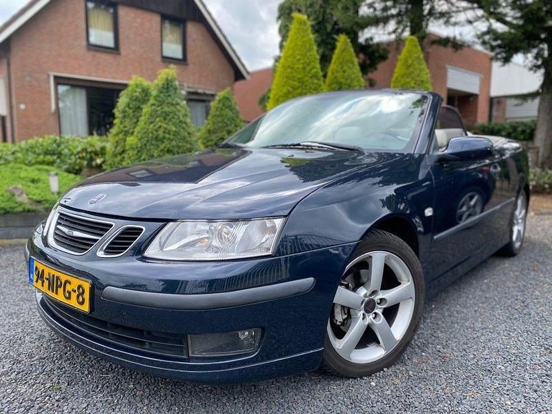 Blau Gebraucht 2004 Saab 9-3 Cabriolet Linear Cabrio | 4.250 € (Fairer Preis) - Bild 1/4