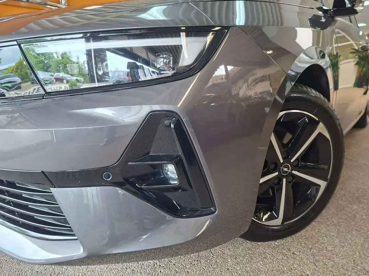 Gebraucht Opel Astra 131 PS (96 kW) 2025 Grau Kleinwagen