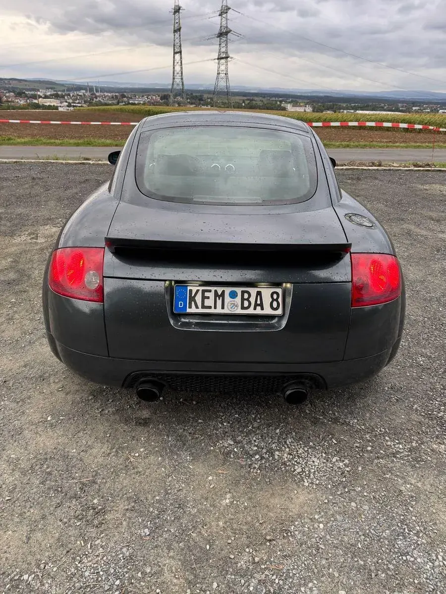 Używany Audi TT S-Line 224 KM (164 kW) 1999 Szary Coupe