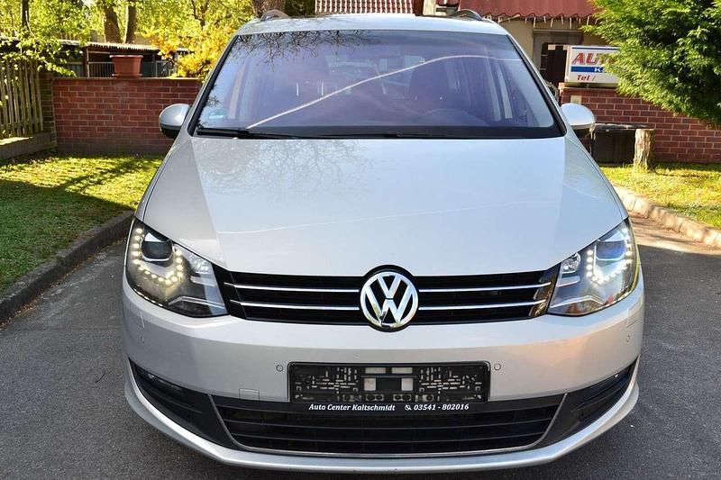 Gebraucht VW Sharan Comfortline 140 PS (102 kW) 2011 Gold Van / Kleinbus