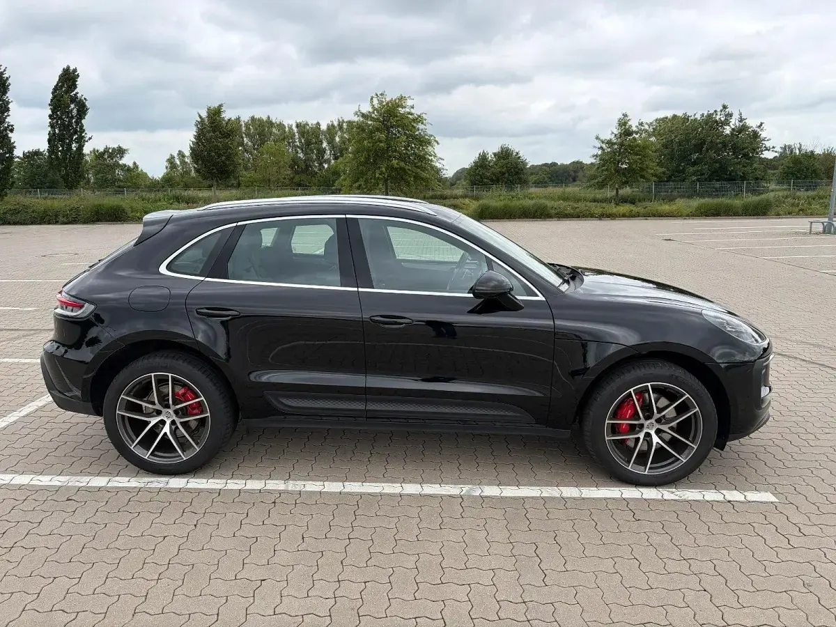 Gebraucht Porsche Macan 381 PS (280 kW) 2024 Schwarz SUV