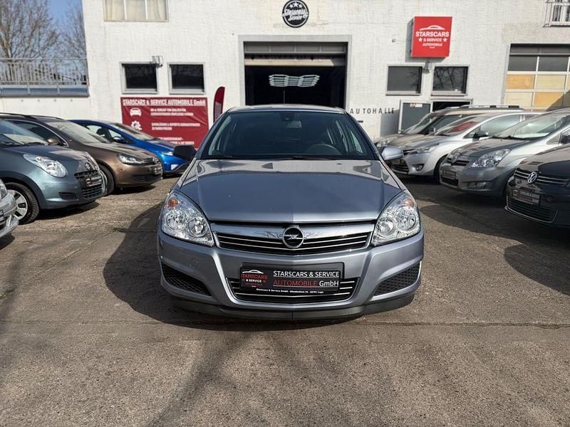 Gebraucht Opel Astra Edition 140 PS (102 kW) 2007 Silber Limousine