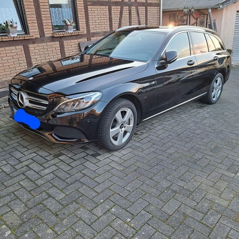 Gebraucht Mercedes C250 204 PS (150 kW) 2015 Schwarz Kombi