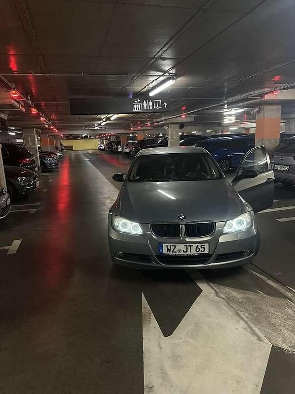 Gebraucht BMW 320 170 PS (125 kW) 2007 Limousine