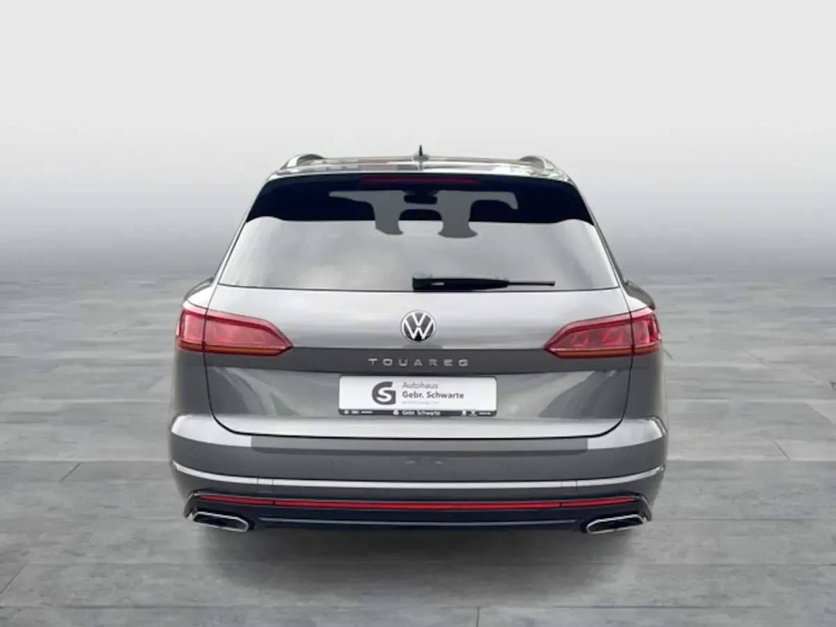 Gebraucht VW Touareg R-line 286 PS (210 kW) 2023 Grau SUV