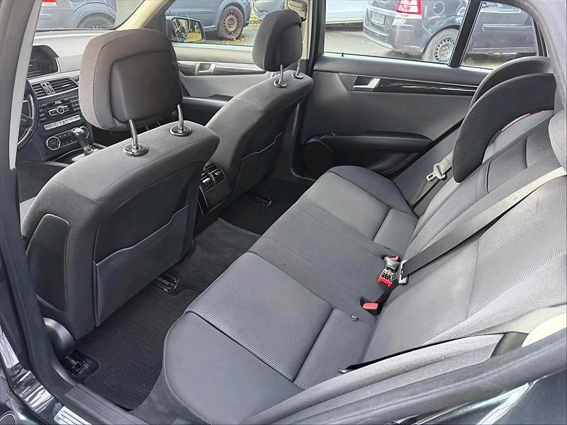 Gebraucht Mercedes C220 170 PS (125 kW) 2011 Andere farben Kombi