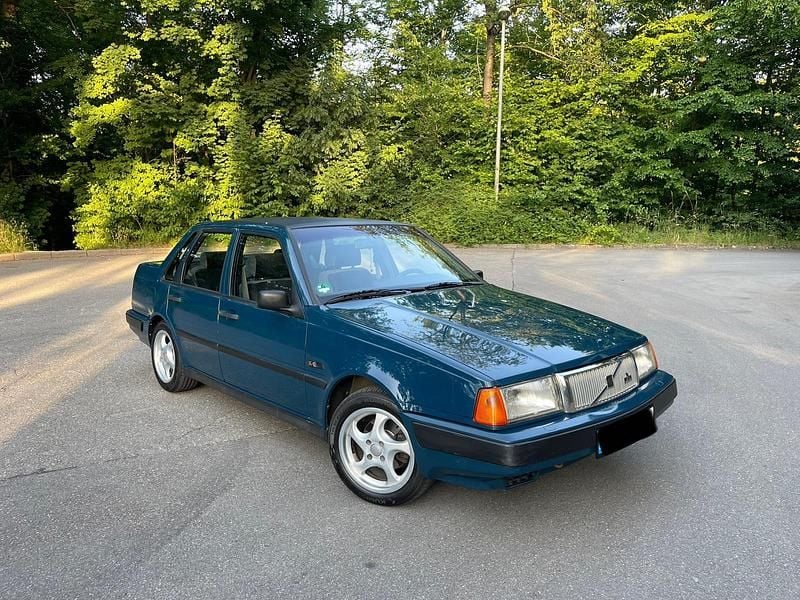 Blau Gebraucht 1991 Volvo 460 Limousine | 3.700 € - Bild 1/4