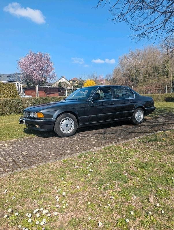 Gebraucht BMW 730 200 PS (147 kW) 1987 Schwarz Limousine