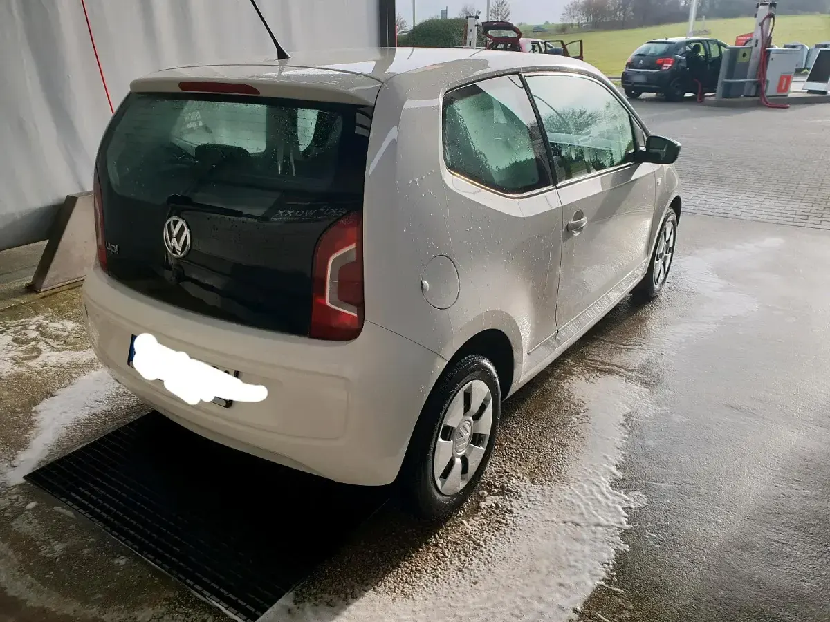 Gebraucht VW up! 60 PS (44 kW) 2013 Weiß Kleinwagen