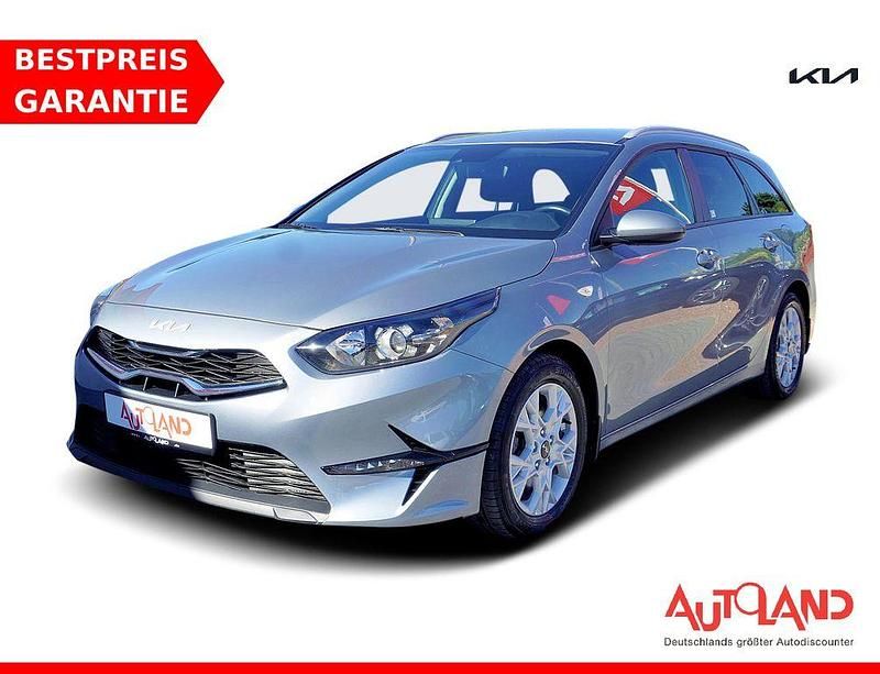 Grau Gebraucht 2023 Kia Ceed Sportswagon 2 Kombi | 21.490 € (Guter Preis) - Bild 1/4
