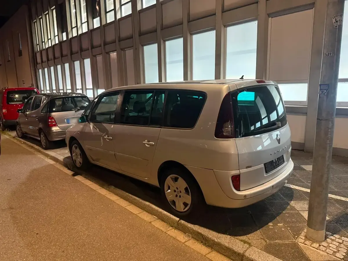 Gebraucht Renault Espace 181 PS (133 kW) 2009 Schwarz Van / Kleinbus
