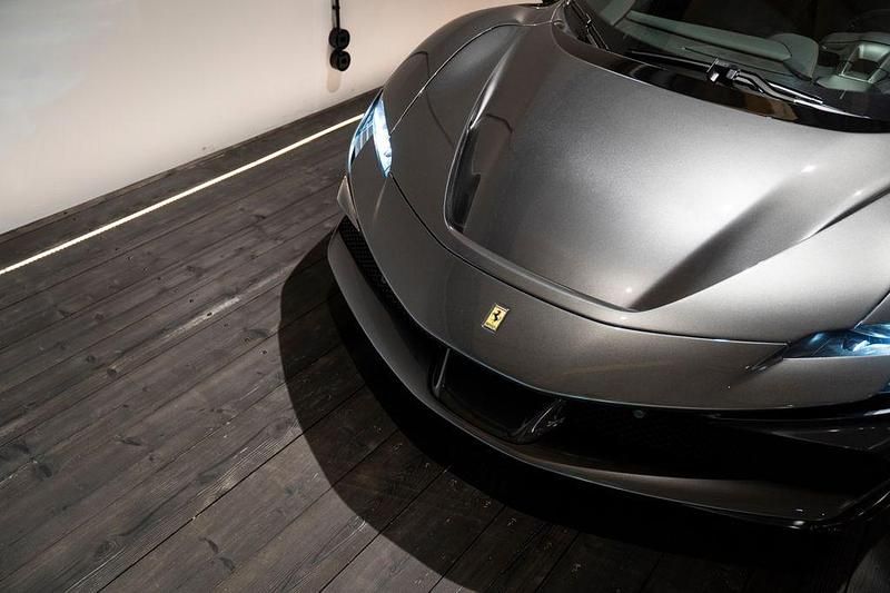 Gebraucht Ferrari SF90 780 PS (573 kW) 2021 Grau Coupé