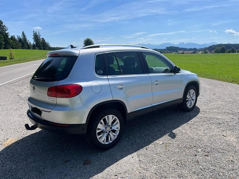 Gebraucht VW Tiguan 140 PS (102 kW) 2013 Silber SUV