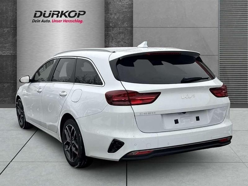 Neu Kia Ceed Sportswagon Style 140 PS (102 kW) 2025 (wd) casa white s Kombi