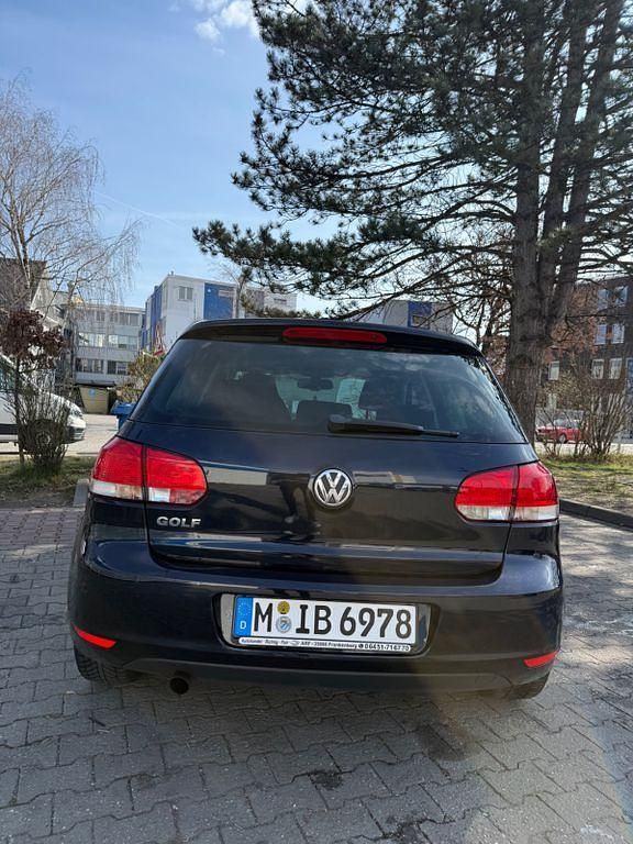 Gebraucht VW Golf VII Style 105 PS (77 kW) 2012 Blau Limousine