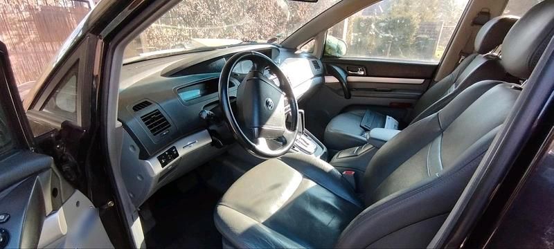 Gebraucht Ssangyong (KGM) Rodius 163 PS (119 kW) 2006 Schwarz Van / Kleinbus
