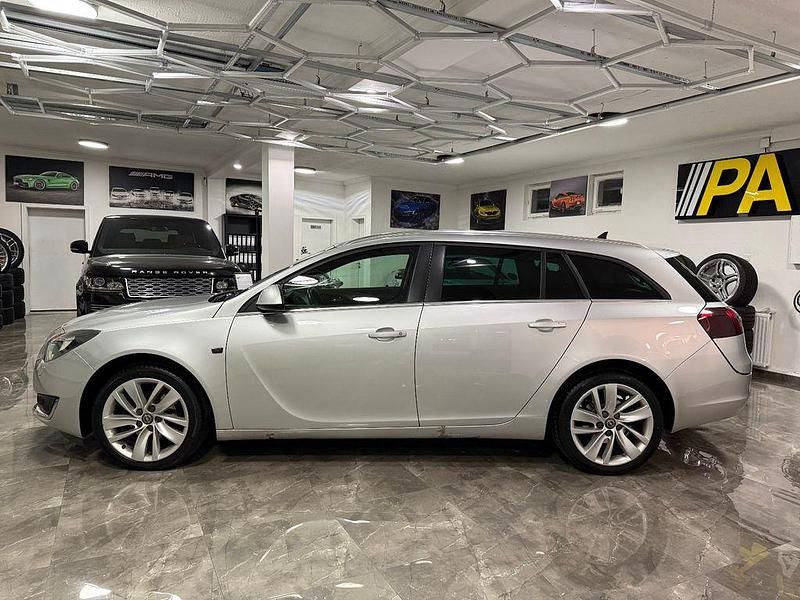 Gebraucht Opel Insignia Edition 131 PS (96 kW) 2014 Silber Kombi
