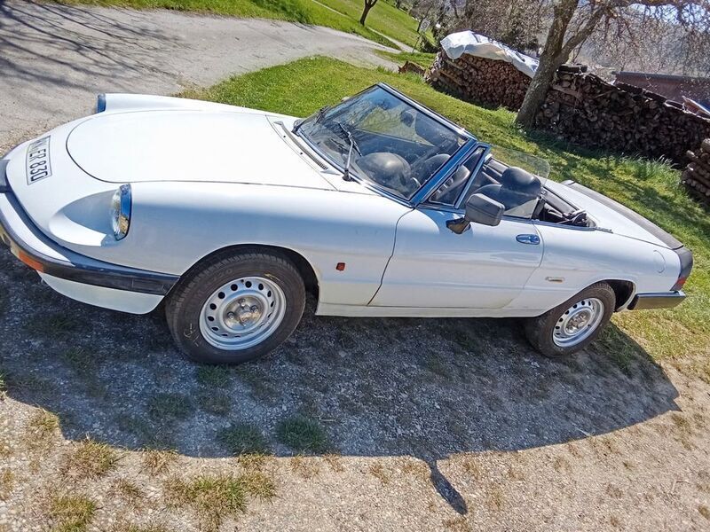 Weiß Gebraucht 1986 Alfa Romeo Spider Cabrio | 7.000 € - Bild 1/4