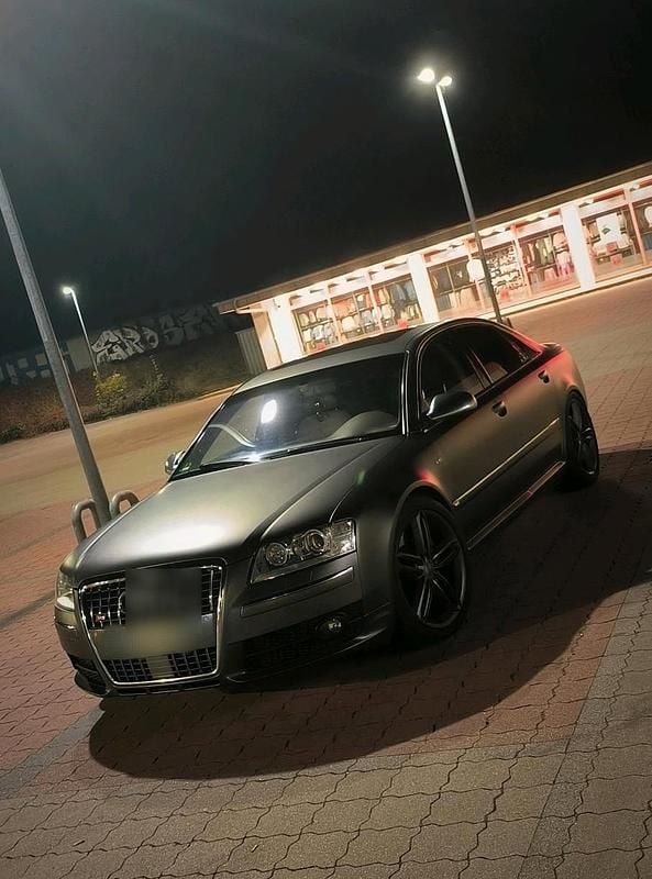 Grau Gebraucht 2007 Audi S8 Comfort Limousine | 14.900 € (Fairer Preis) - Bild 1/4