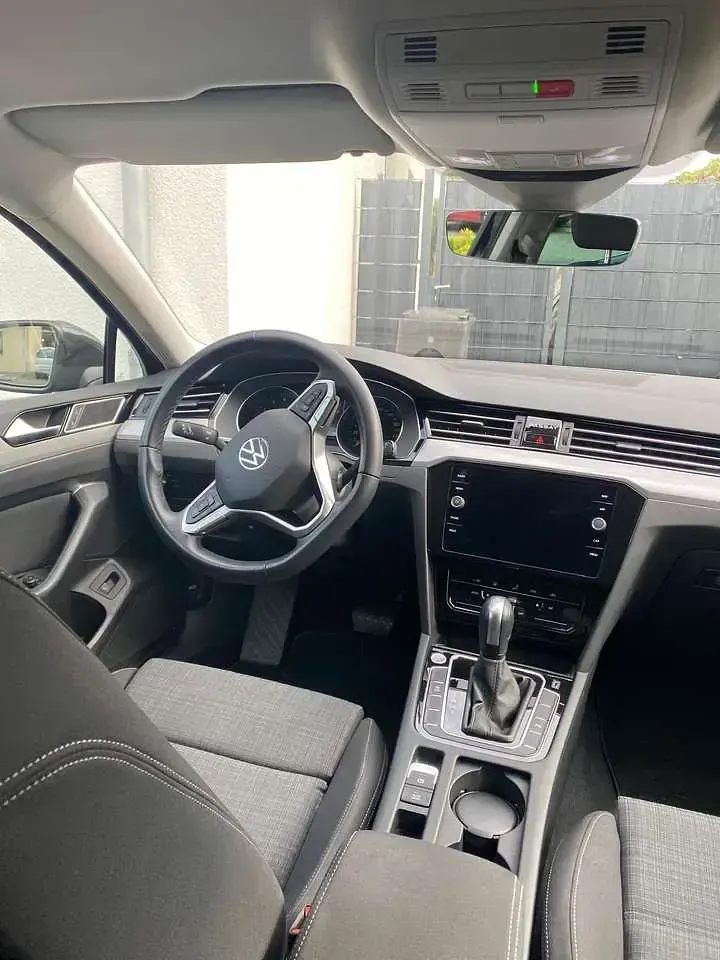 Gebraucht VW Passat Business 150 PS (110 kW) 2021 Schwarz Kombi