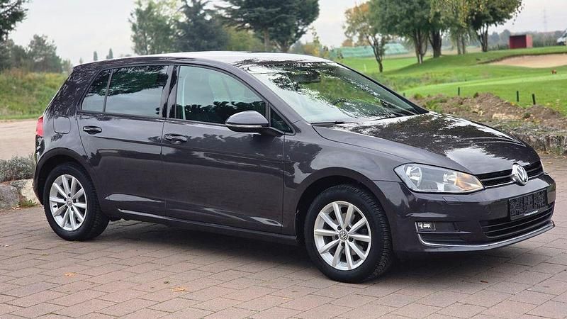 Grau Gebraucht 2016 VW Golf VII LOUNGE Limousine | 9.980 € (Fairer Preis) - Bild 1/4