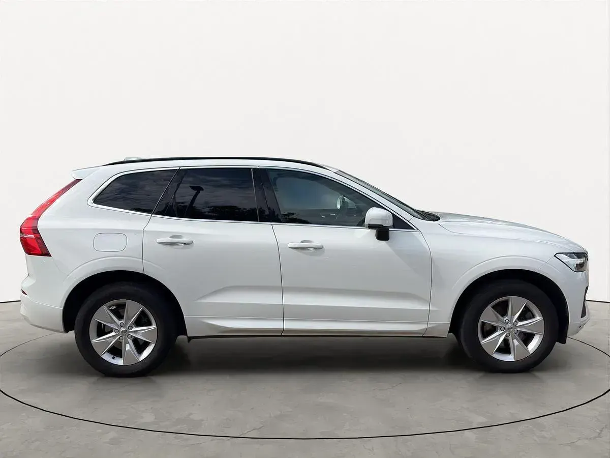 Gebraucht Volvo XC60 145 PS (106 kW) 2022 SUV