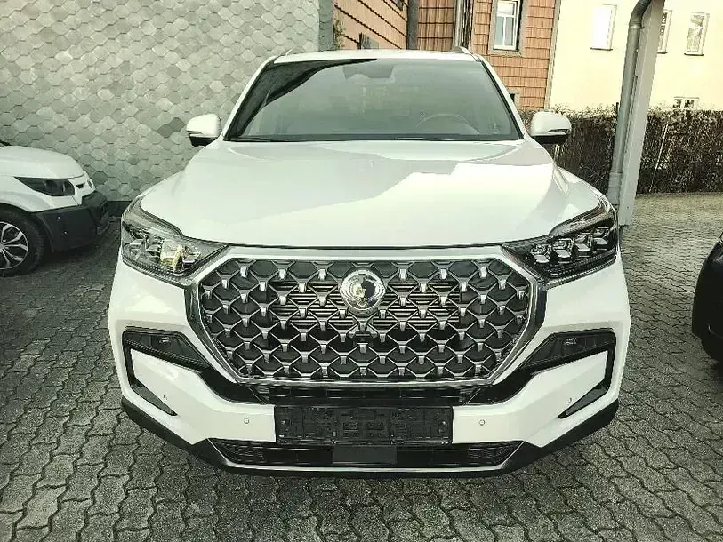 Gebraucht KGM Rexton Sapphire 203 PS (149 kW) 2023 Weiß metallic SUV