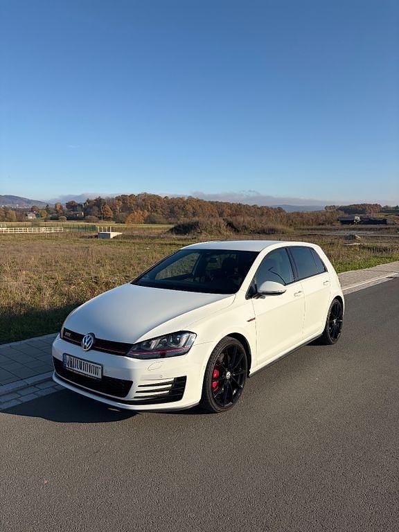 Weiß Gebraucht 2016 VW Golf VII GTI Limousine | 16.299 € (Fairer Preis) - Bild 1/4
