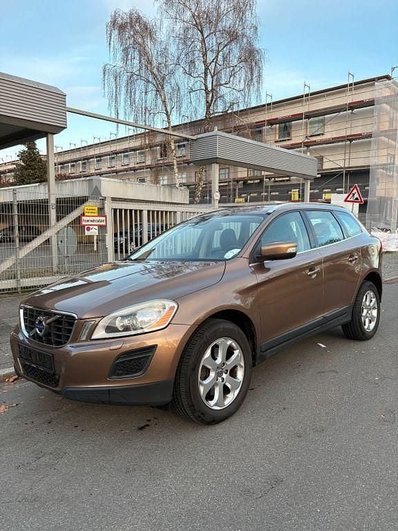 Gebraucht Volvo XC60 Summum 215 PS (158 kW) 2013 Braun SUV