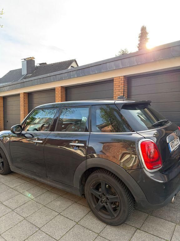 Second-hand Mini Cooper D 116 CP (85 kW) 2015 Negru Hatchback