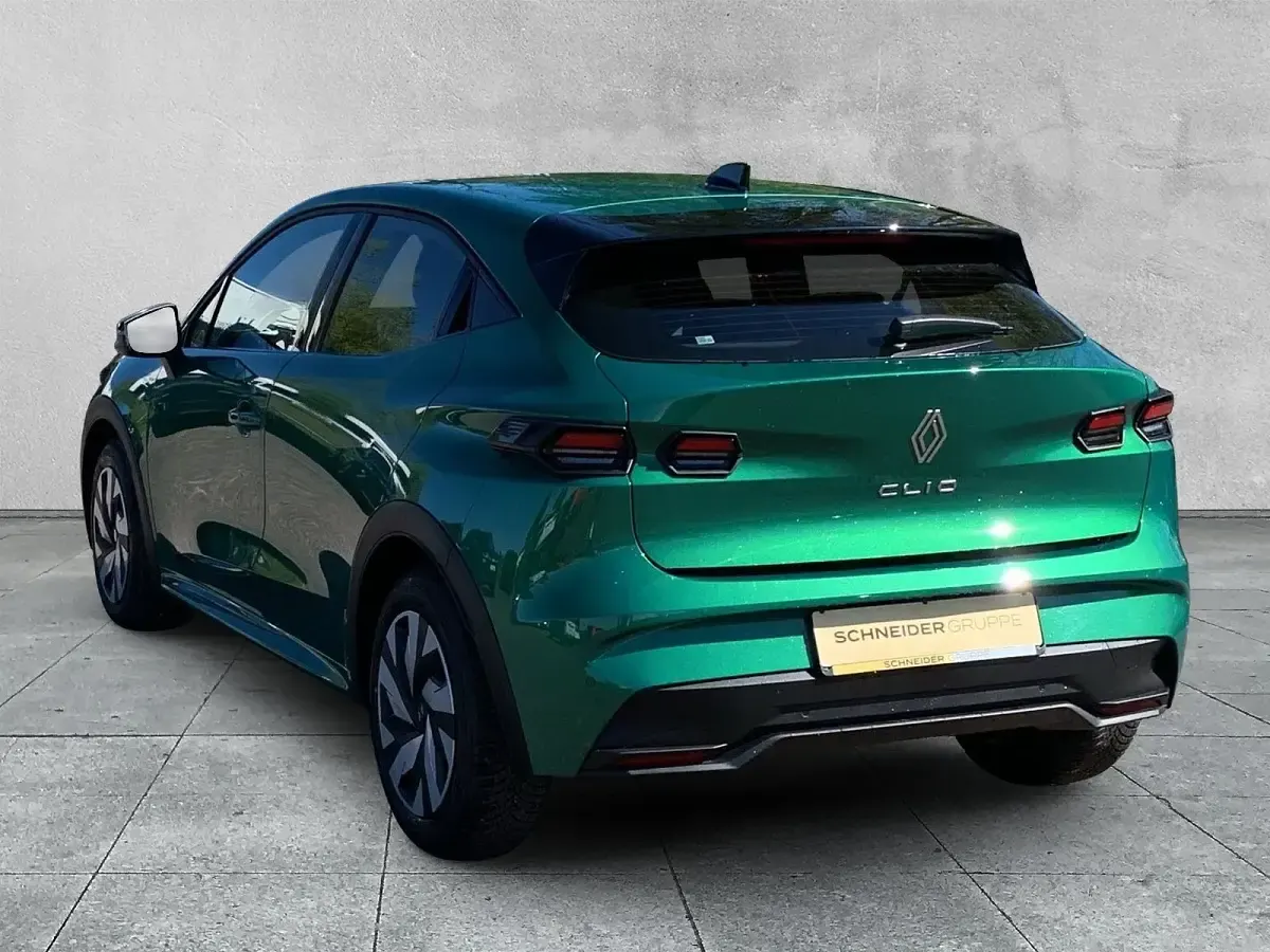 Nowe Renault Clio V Evolution 114 KM (83 kW) 2026 Zielony Sedan/Limuzyna
