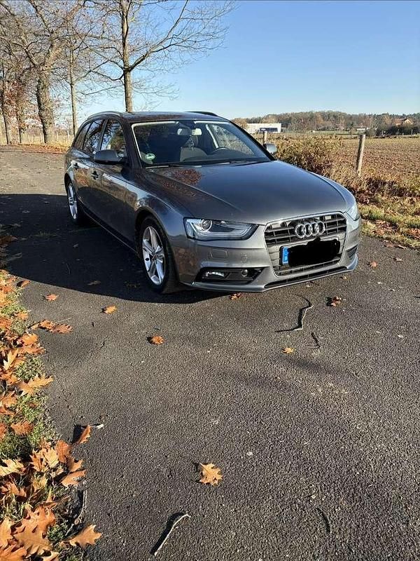 Grau Gebraucht 2015 Audi A4 Kombi | 14.000 € (Fairer Preis) - Bild 1/4