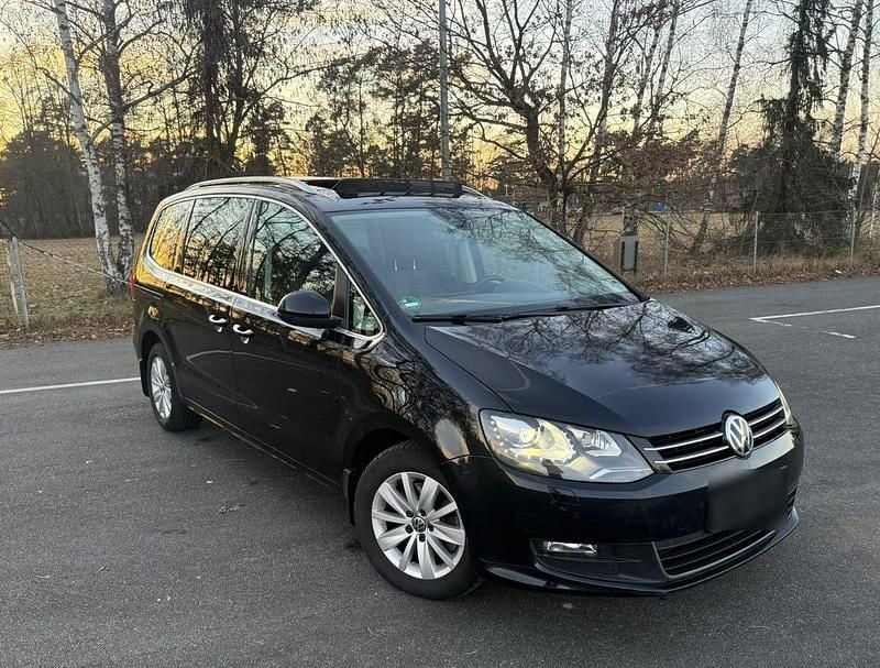 Gebraucht VW Sharan Allstar 150 PS (110 kW) 2016 Schwarz Van / Kleinbus