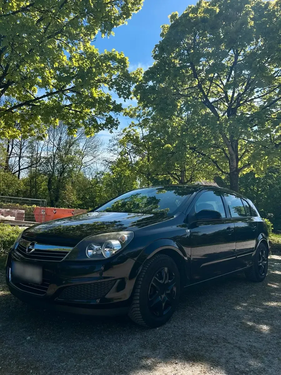Gebraucht Opel Astra 140 PS (102 kW) 2008 Schwarz Kleinwagen