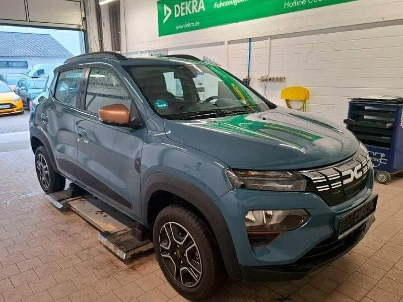 Grau Gebraucht 2023 Dacia Spring Extreme Kleinwagen | 12.998 € (Superpreis) - Bild 1/3