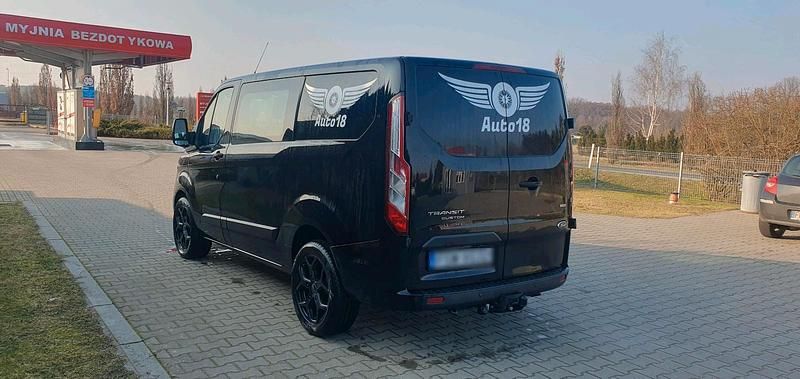 Gebraucht Ford Transit Custom 131 PS (96 kW) 2018 Schwarz Van / Kleinbus