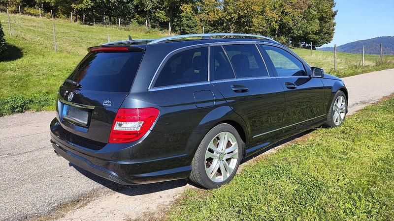 Gebraucht Mercedes C250 Avantgarde 204 PS (150 kW) 2013 Schwarz Kombi