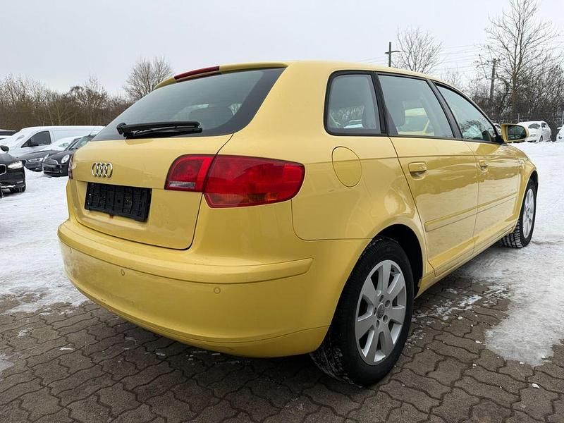 Gebraucht Audi A3 Ambiente 102 PS (75 kW) 2004 Gelb Limousine