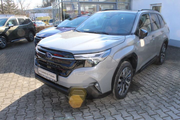 Neu Subaru Forester Platinum 136 PS (100 kW) 2025 River rock pearl SUV