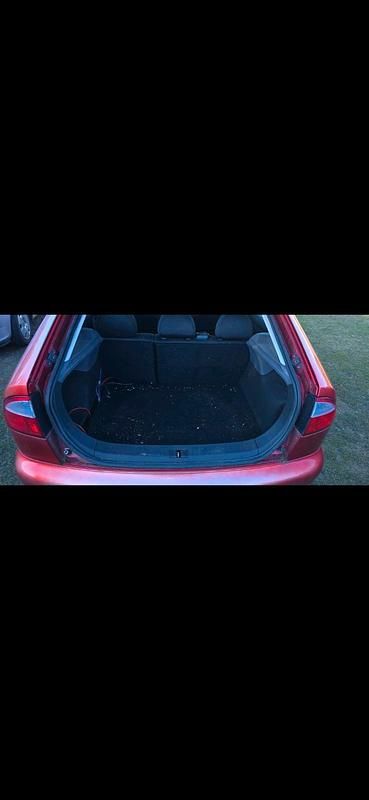 Second-hand Seat Leon 180 CP (132 kW) 2001 Roșu Hatchback