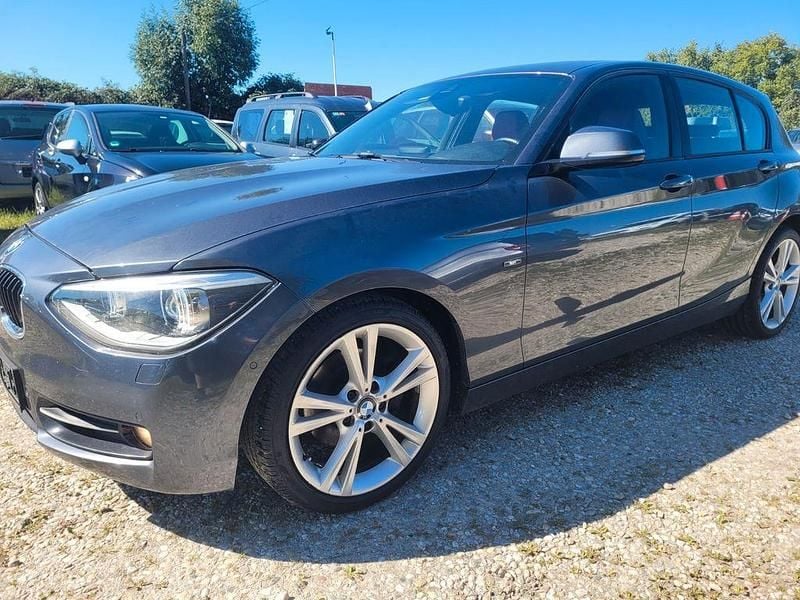 Grau Gebraucht 2011 BMW 120 Comfort Edition Kleinwagen | 8.499 € (Guter Preis) - Bild 1/4