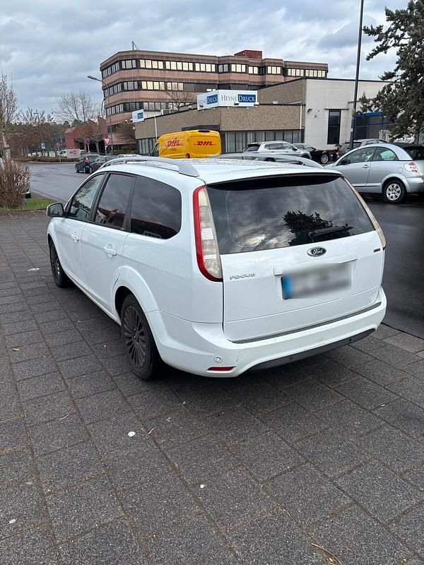 Gebraucht Ford Focus 2010 Weiß Kombi